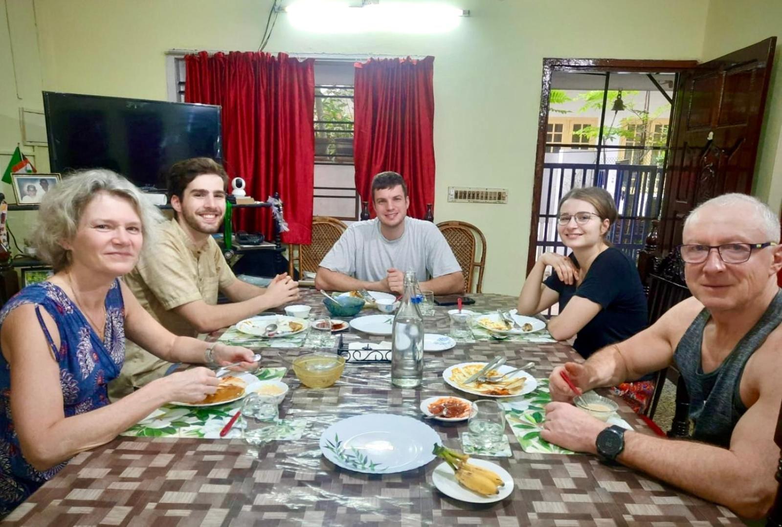 Benheal Homestay Kochi ภายนอก รูปภาพ